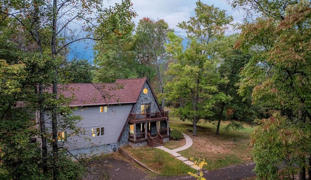 Horseshoe Acres - Home theater, spa room, hot tub