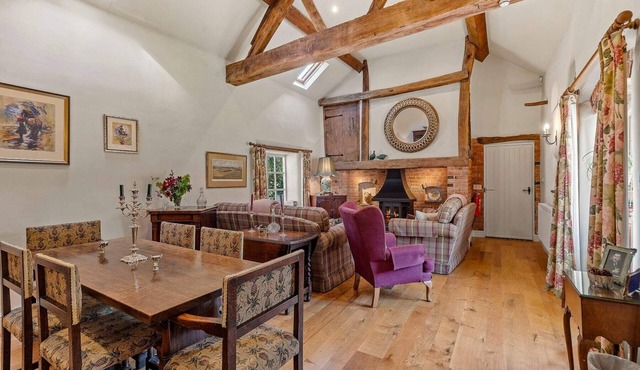 Horseshoe Cottage Farm with Hot Tub