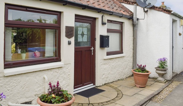 Horseshoe Cottage is cosy and welcoming, perfect for a romantic break.