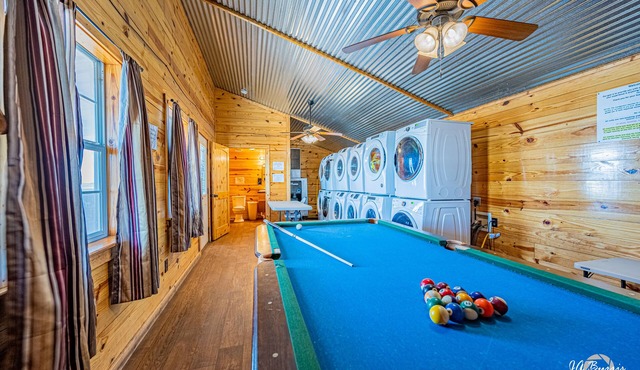 Horseshoe Lodges Cabins & RV Park