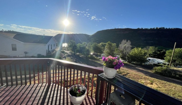 Horsetooth Cottage with EV Charger