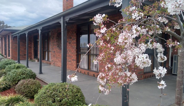 Horsham Central 'The Homestead' Country Style Accommodation