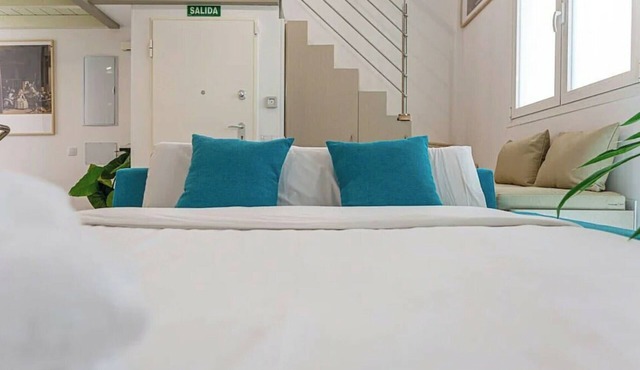 Hortaleza 2BR Loft Close to Metro