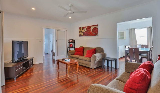 Hospital Precinct with Air-con and access to Pool