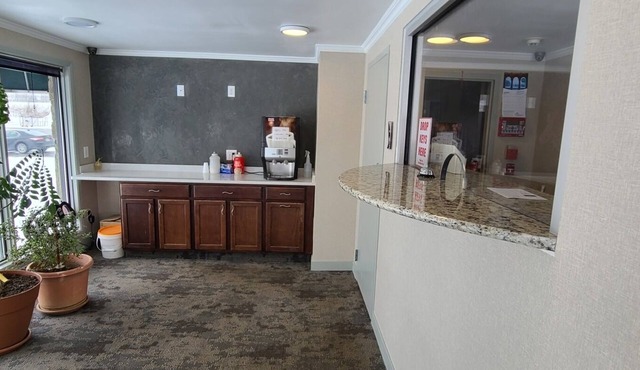 Hospitality Inn - Buffalo Airport