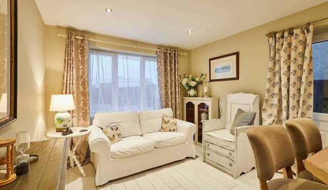 Host and Stay | 36 Hardy Meadows