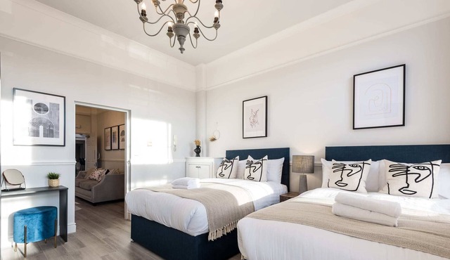 Host Apartments | Seel Street Quarters