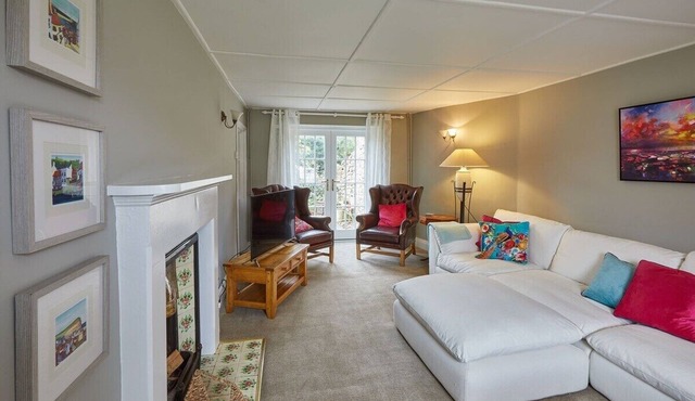 Host & Stay | Arncliffe View