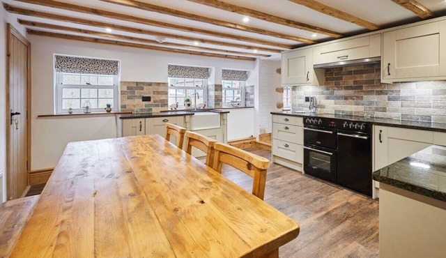 Host & Stay | Badger Cottage