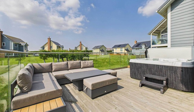 Host & Stay | Bayview Lodge