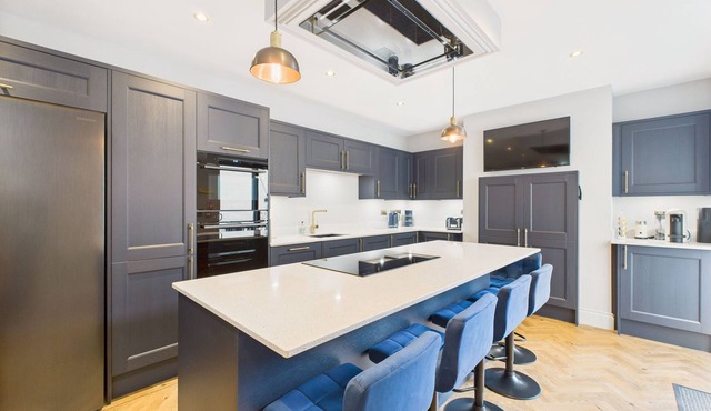 Host & Stay | Bellevue Luxe