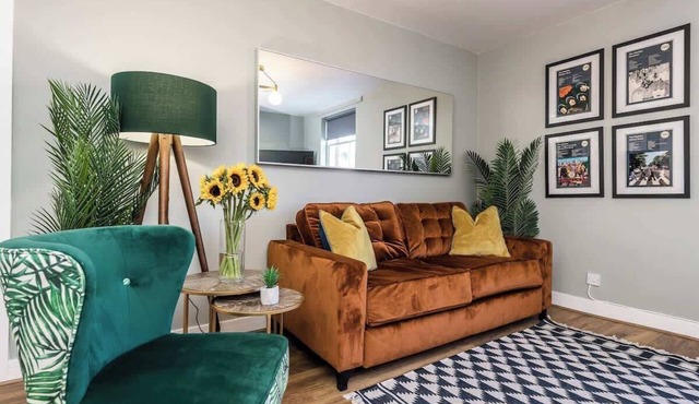 Host & Stay | Canning Quarters III