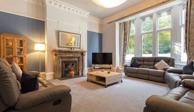 Host & Stay | Chatsworth Townhouse I