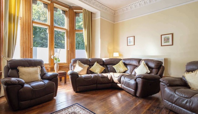 Host & Stay | Chatsworth Townhouse II