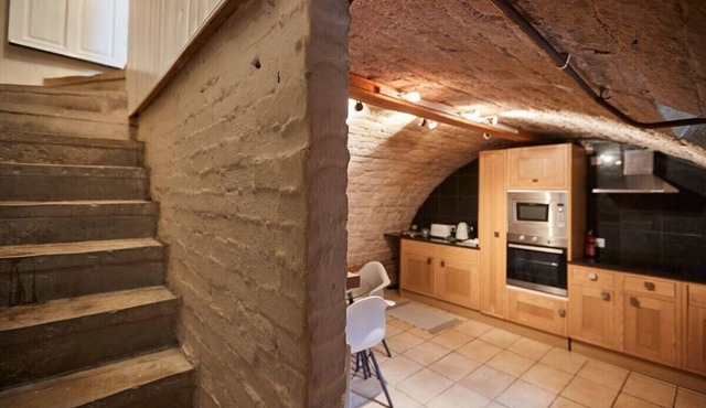 Host & Stay | Cobble Cottage