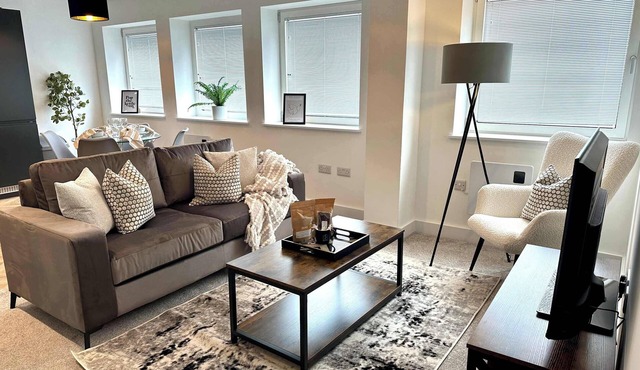 Host & Stay | Copper Box