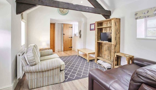 Host & Stay | Cote Su