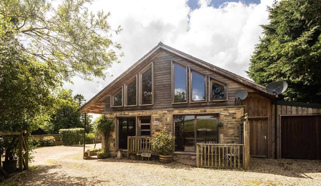 Host & Stay | Crackin' View