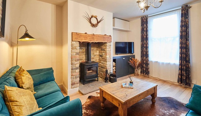 Host & Stay | Daisy Cottage