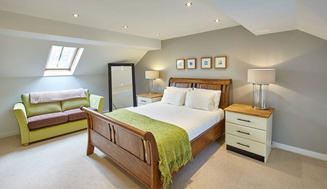 Host & Stay | Doray House