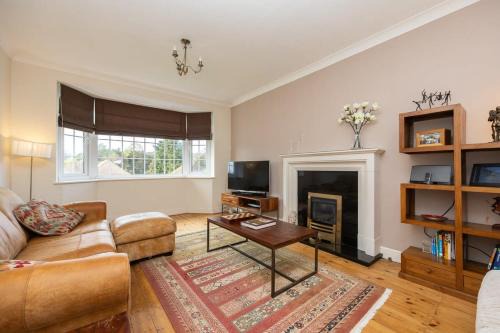 Host & Stay - Downs Valley House