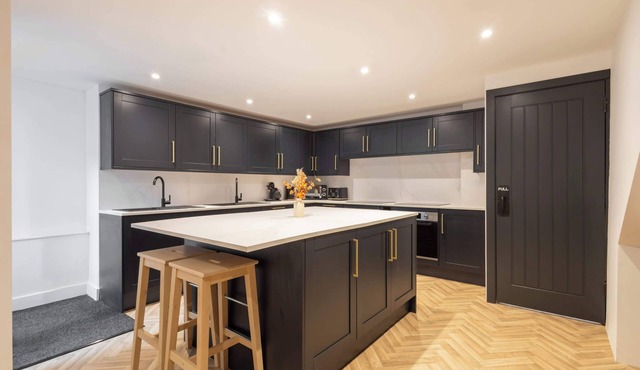 Host & Stay | Dragon Parade