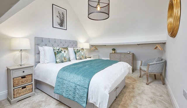 Host & Stay | Dunsley Chapel