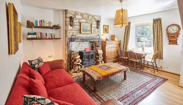 Host & Stay | Elliott Terrace