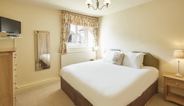 Host & Stay | Formicary Cottage