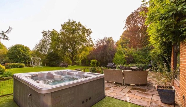 Host & Stay | Four Seasons