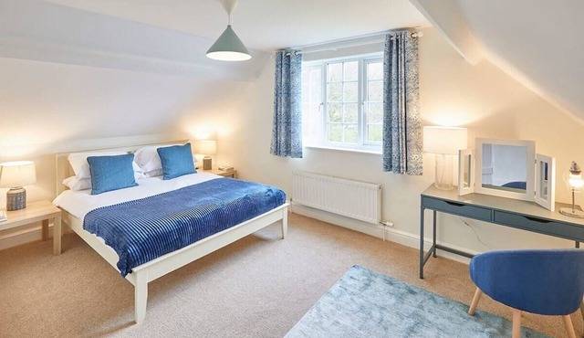 Host & Stay | Gardeners Cottage