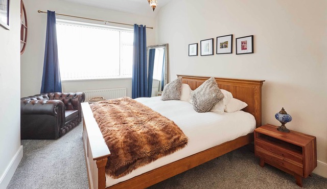 Host & Stay | By The Sea