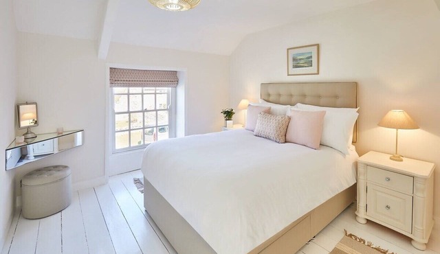 Host & Stay | Holmlea Cottage