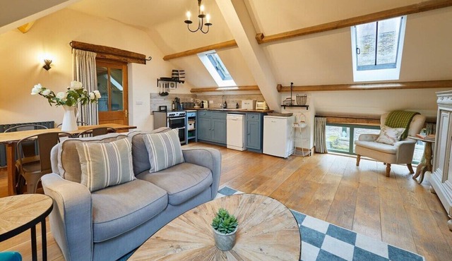 Host & Stay | Llewenau Draw