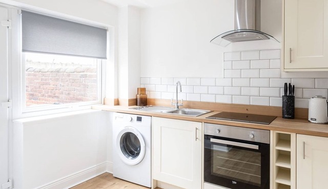 Host Stay Milbanke House