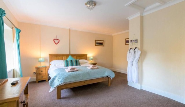 Host & Stay | No.4 Daisy Cottage