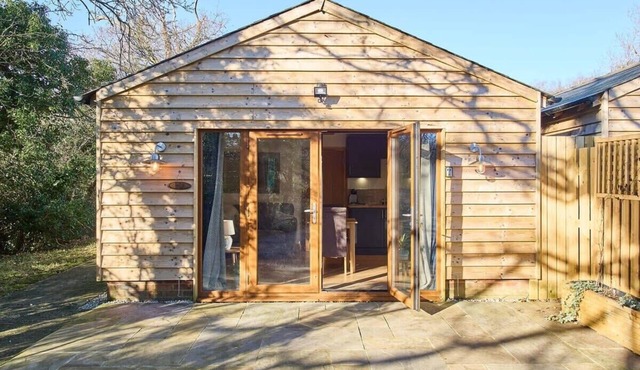 Host & Stay | Oak Barn