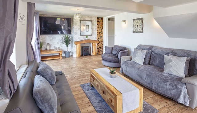 Host & Stay | Overcarr House