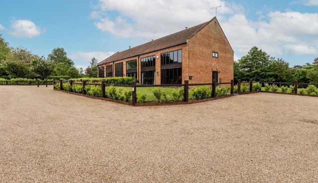 Host & Stay - Owl Barn