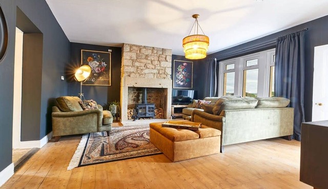 Host Stay Percy Cottage