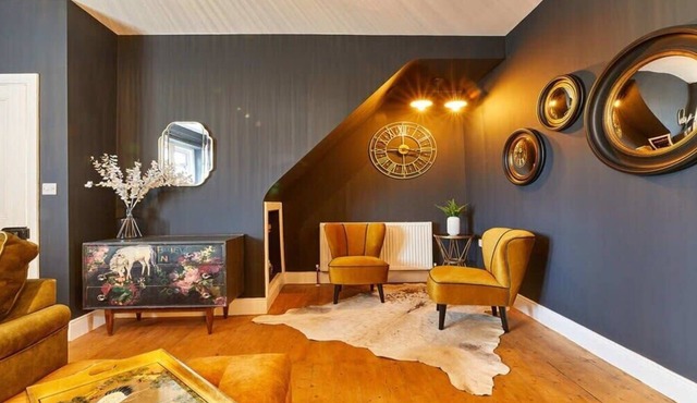 Host & Stay | Percy Cottage