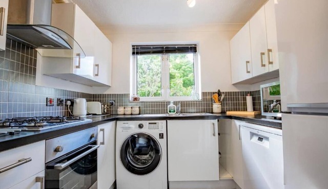 Host & Stay | Pirie Avenue