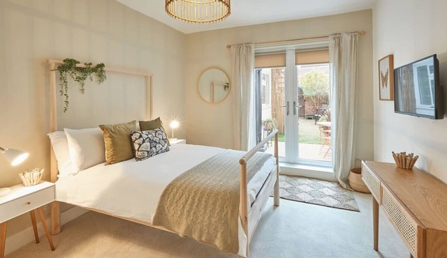 Host & Stay | Retreat By The Sea