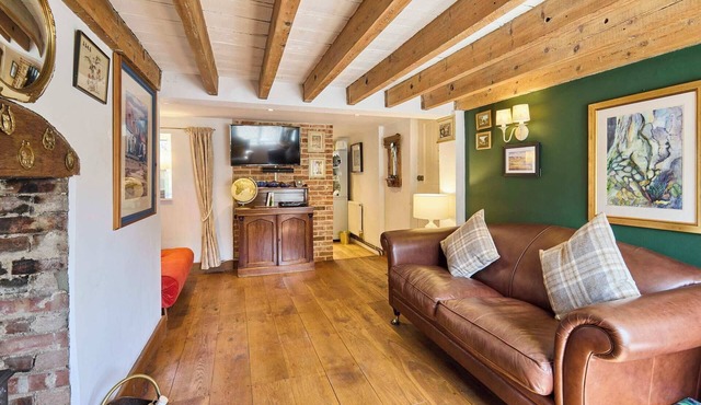 Host & Stay | Romney Cottage