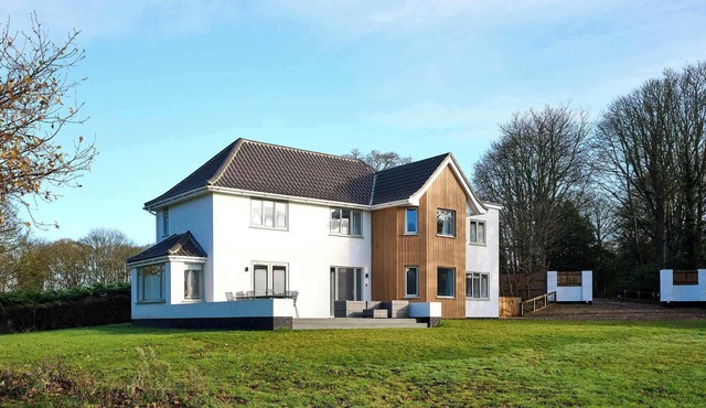 Host & Stay | Roundwood House