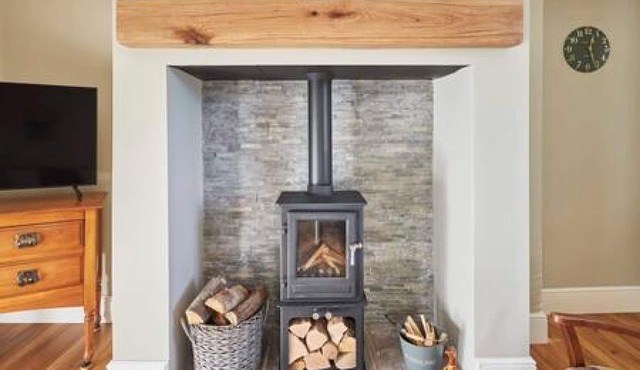 Host Stay Snoozy Goose