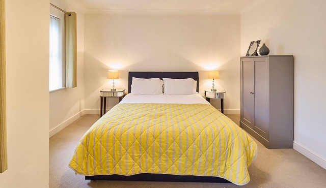 Host & Stay | Sweyn House