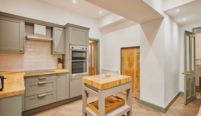 Host & Stay | Temple Terrace