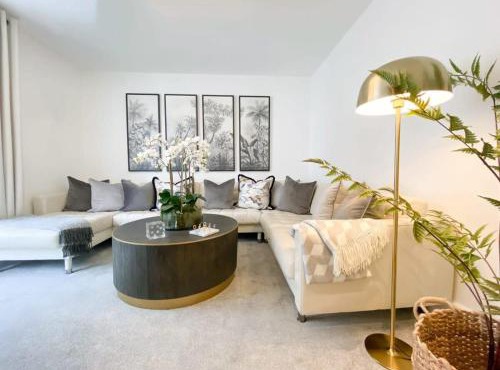 Host & Stay - The Charles Street House