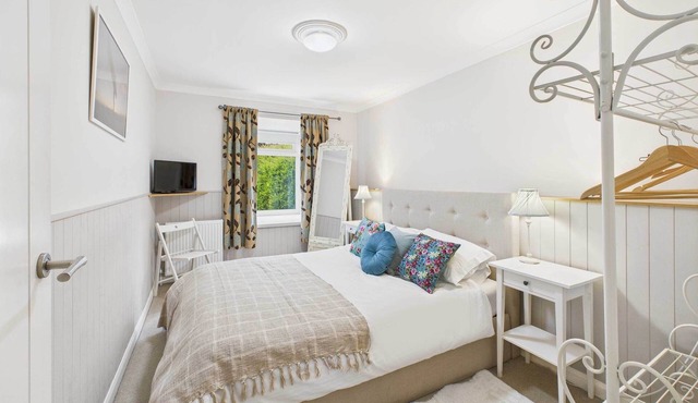 Host & Stay | The Fairways